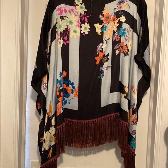 Etro Silk Elastane Stunning Print Fringe Hem Poncho New With Tags Made in Italy - Picture 10 of 16